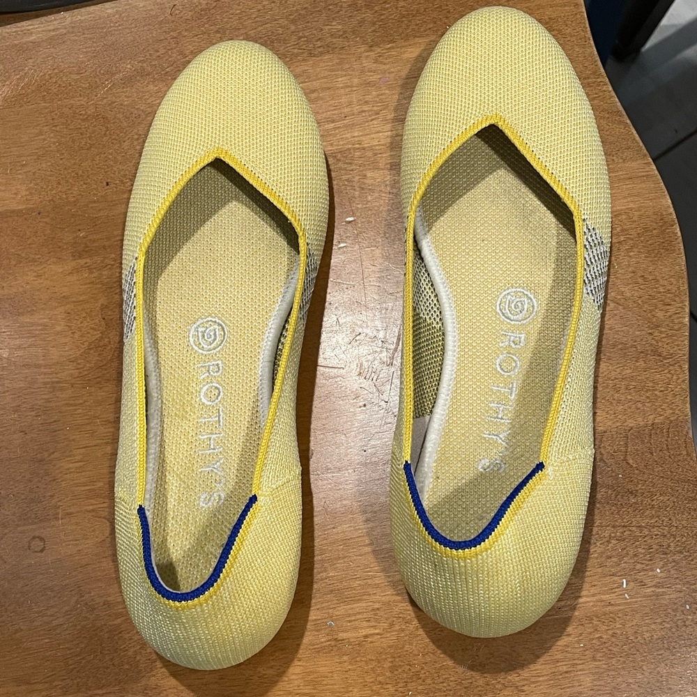 Yellow Rothy’s Size 8.